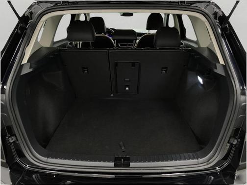 Deep Black Pearl Effect 2025 Volkswagen Taos 1.5T SE