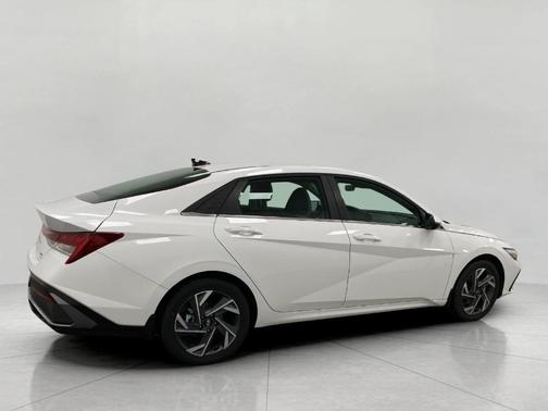 2026 Hyundai ELANTRA HEV Limited