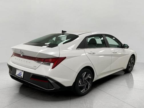 2026 Hyundai ELANTRA HEV Limited