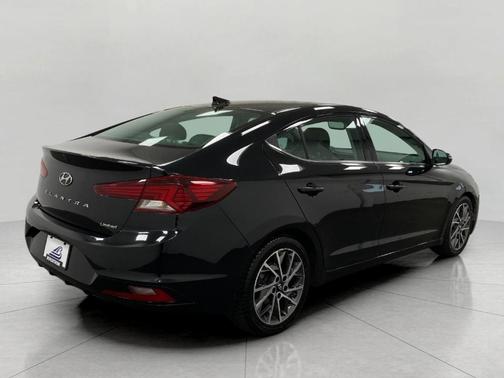 Phantom Black 2019 Hyundai ELANTRA Limited