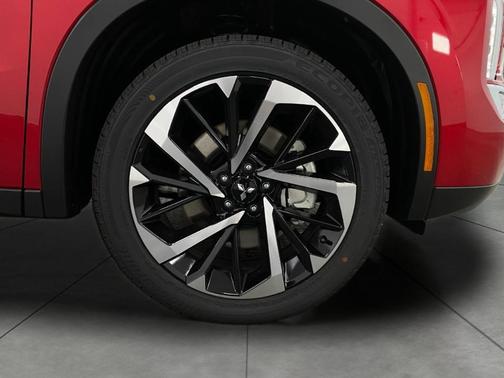 2025 Mitsubishi Outlander PHEV SE