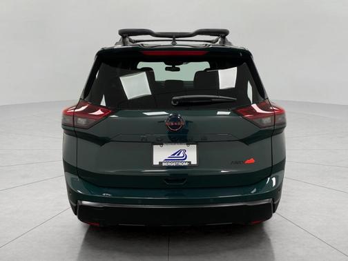 Obsidian Green Pearl 2026 Nissan Rogue
