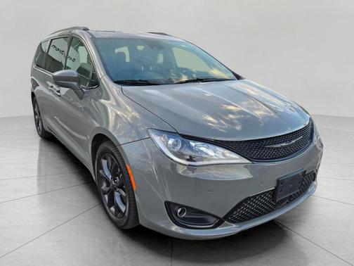 2020 Chrysler Pacifica Touring-L Plus