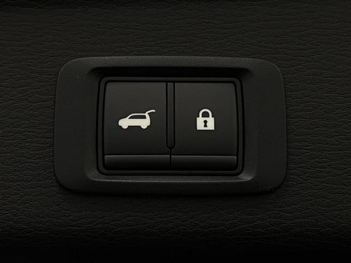 White Diamond 2026 Mitsubishi Outlander SE