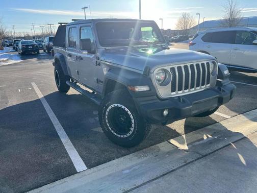 2020 Jeep Gladiator Sport