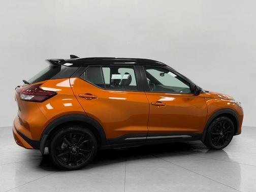 Monarch Orange / Super Black 2024 Nissan Kicks SR
