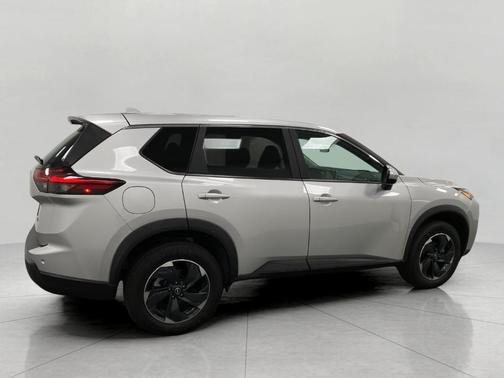 Brilliant Silver Metallic 2025 Nissan Rogue SV