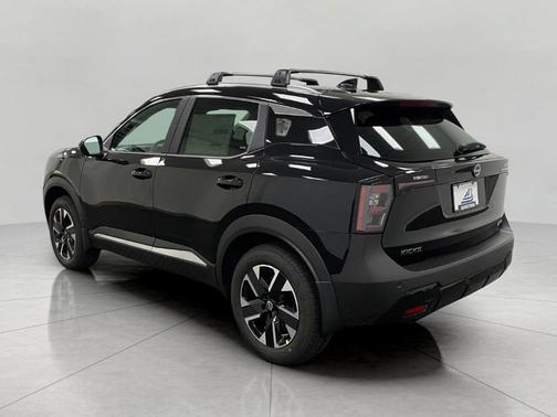 Super Black 2026 Nissan Kicks SV