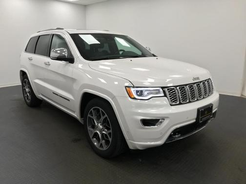 Photo 1 of 31 of 2019 Jeep Grand Cherokee Overland
