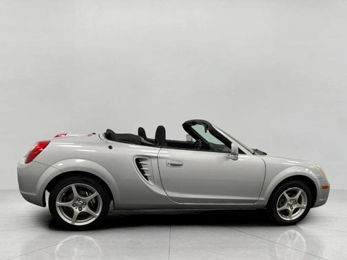 2004 Toyota MR2 Spyder