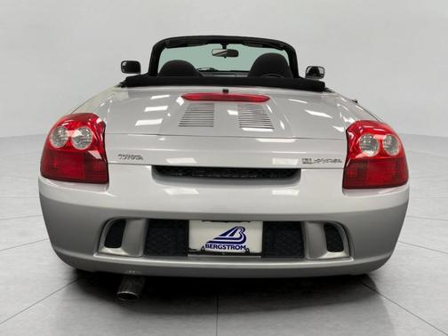 2004 Toyota MR2 Spyder