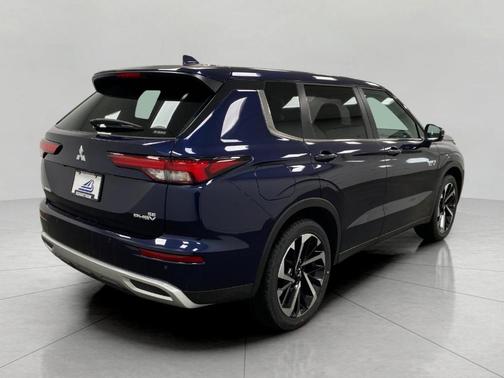 2025 Mitsubishi Outlander PHEV SE