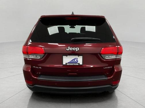 Velvet Red Pearlcoat 2018 Jeep Grand Cherokee Laredo E