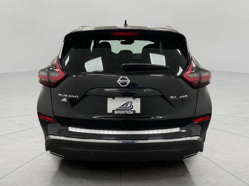 Magnetic Black Pearl 2022 Nissan Murano SL
