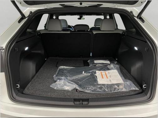 2026 Volkswagen Atlas Cross Sport 2.0T SEL