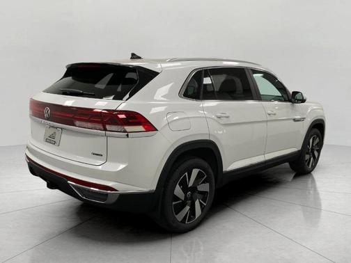 2026 Volkswagen Atlas Cross Sport 2.0T SEL