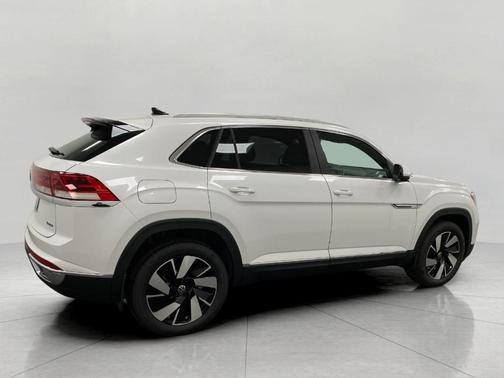 2026 Volkswagen Atlas Cross Sport 2.0T SEL