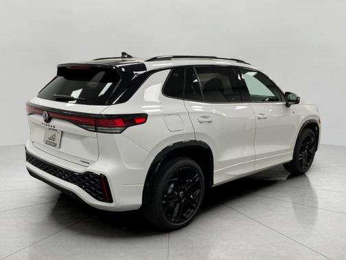 Opal White Pearl 2026 Volkswagen Tiguan 2.0T SE R-Line Black