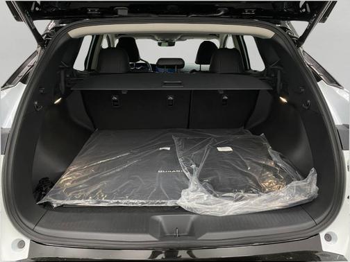 White / Black 2026 Nissan Murano Platinum