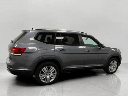 Platinum Gray Metallic 2019 Volkswagen Atlas 3.6L SEL