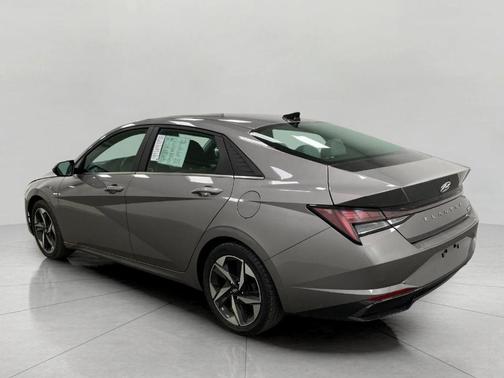 2022 Hyundai ELANTRA HEV Limited