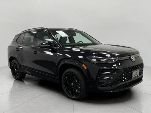 2025 Volkswagen Tiguan 2.0T SE R-Line Black