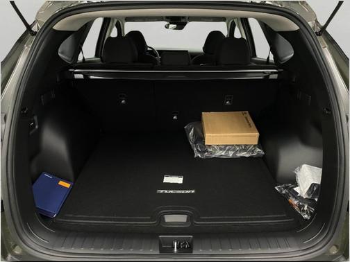 2026 Hyundai TUCSON SE