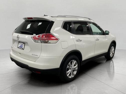 Glacier White 2015 Nissan Rogue SV