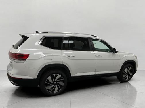 Opal White Pearl 2026 Volkswagen Atlas 2.0T SEL