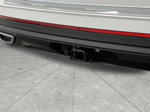 Opal White Pearl 2026 Volkswagen Atlas 2.0T SEL