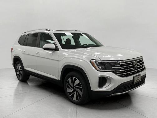 Opal White Pearl 2026 Volkswagen Atlas 2.0T SEL