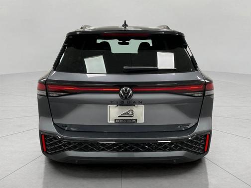 2025 Volkswagen Tiguan 2.0T SE R-Line Black