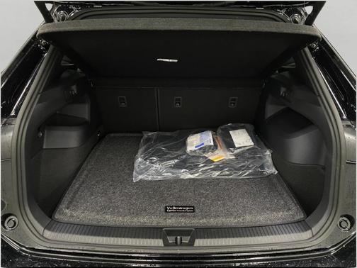 2026 Volkswagen Tiguan 2.0T SEL