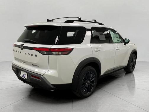 Everest White P 2026 Nissan Pathfinder SL