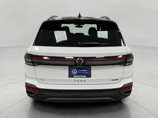 2025 Volkswagen Taos 1.5T SE Black