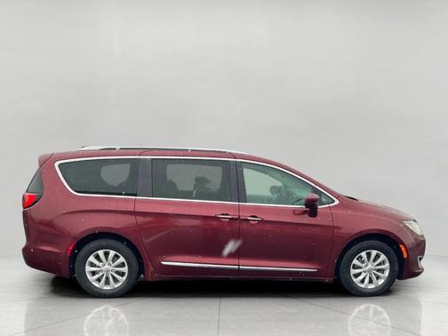 2018 Chrysler Pacifica Touring-L Plus