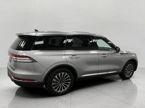Silver Radiance 2022 Lincoln Aviator Reserve AWD