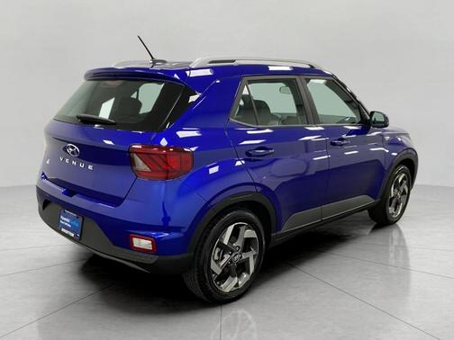 2024 Hyundai VENUE Limited