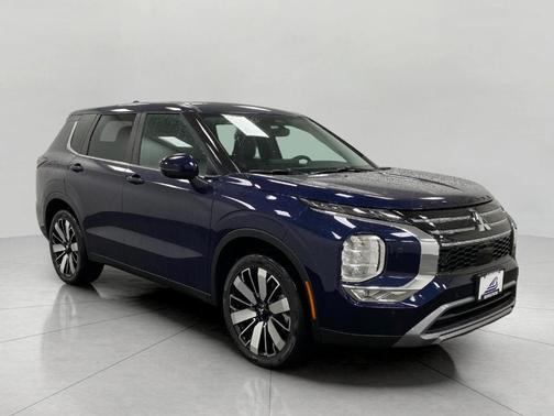 Cosmic Blue Metallic 2026 Mitsubishi Outlander