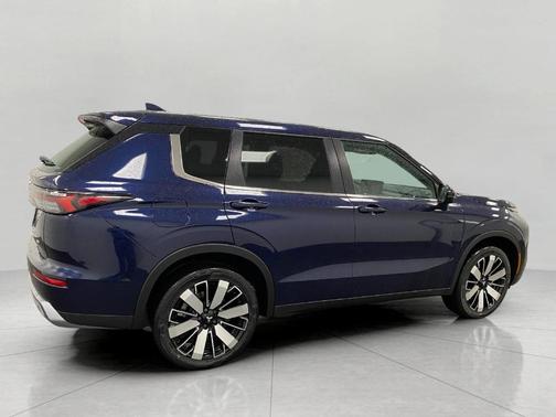 Cosmic Blue Metallic 2026 Mitsubishi Outlander