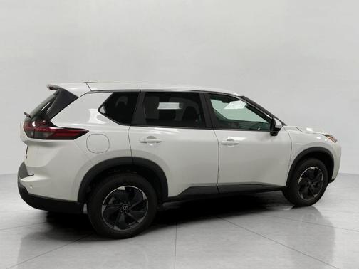 Everest White P 2025 Nissan Rogue SV