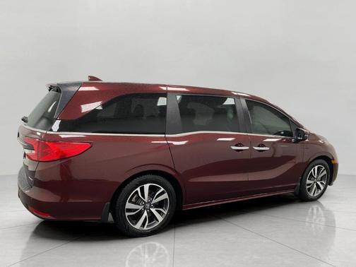 Deep Scarlet Pearl 2021 Honda Odyssey Touring