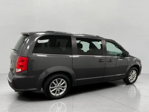 Gray 2019 Dodge Grand Caravan SXT