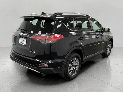 2017 Toyota RAV4 Hybrid XLE