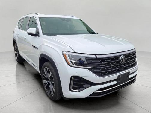 Opal White Pearl Effect 2024 Volkswagen Atlas 2.0T SEL Premium R-Line