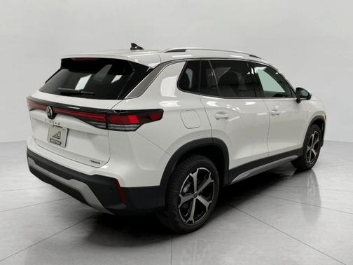 Pure White 2026 Volkswagen Tiguan 2.0T SE