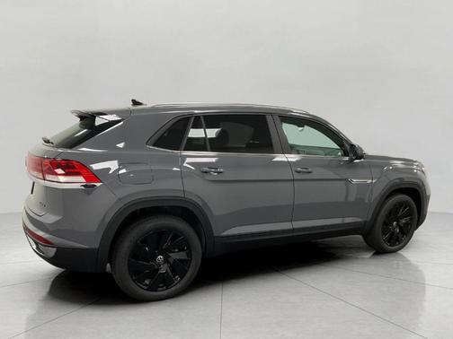 Pure Gray 2026 Volkswagen Atlas Cross Sport 2.0T SE W/TECHNOLOGY
