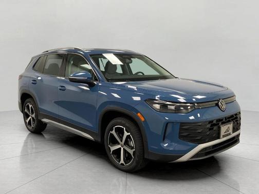 2025 Volkswagen Tiguan 2.0T SE