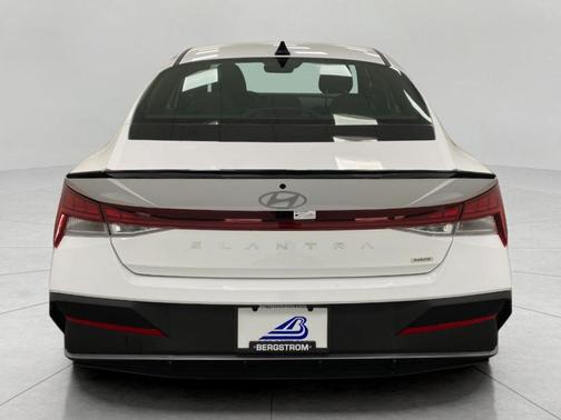 2025 Hyundai ELANTRA HEV SEL Sport