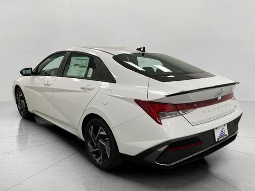 2025 Hyundai ELANTRA HEV SEL Sport